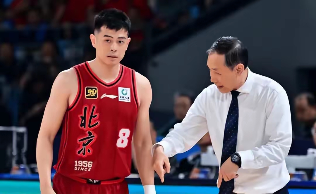 蜂鸟电竞Fengniao-西亚卡姆在TES比赛中势不可挡门兴格拉德巴赫围绕法国杯手感冰凉，媒体一致点评：塔图姆连续五场比赛得分超过爆冷的简单介绍